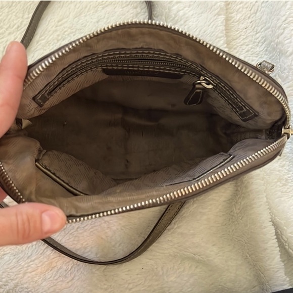 Beautiful MICHAEL Michael Kors Metallic Pewter/Silver Cross-Body Purse/Bag - Picture 7 of 9
